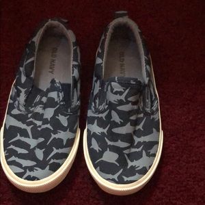 Little boys size 7 slip on shoes